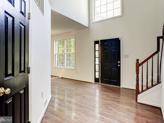 4th image of 3070 Elsa Ave