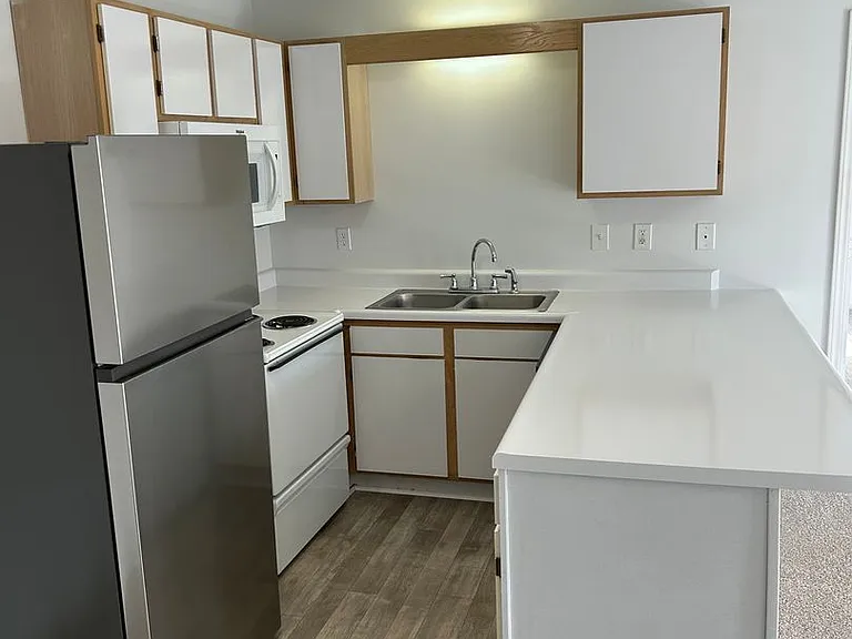 Arlington Apartments — Photo 68