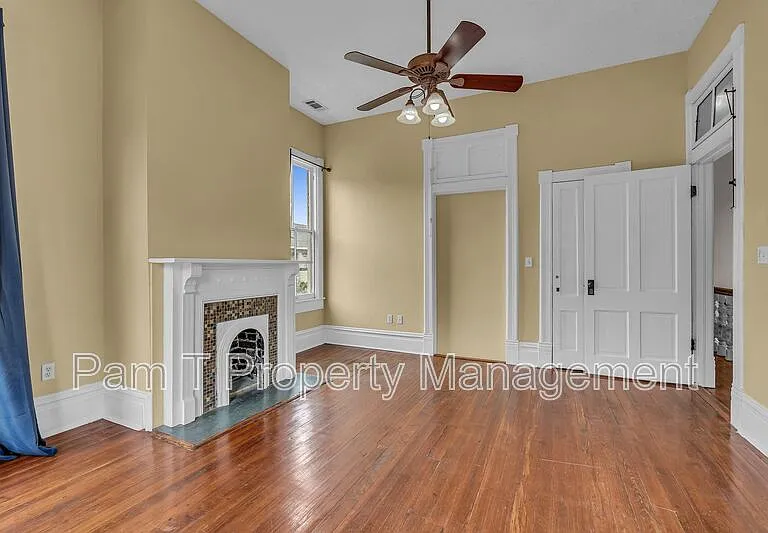 201 W 37th St #MAIN HOUSE — Photo 31