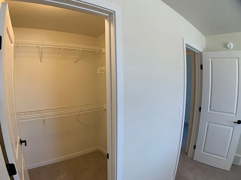 1360 Goldenwood Dr NW — Photo 44