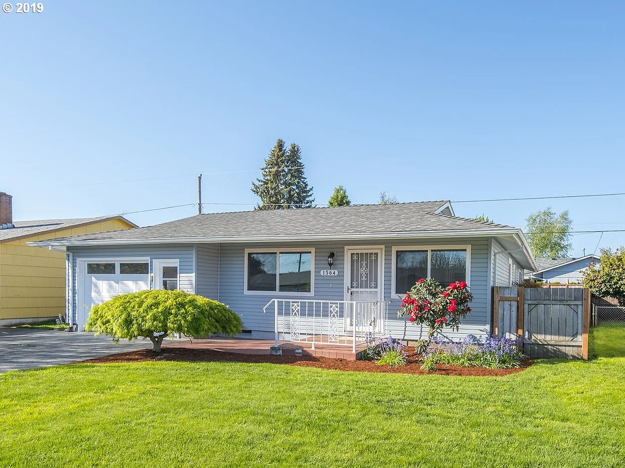 1364 Thompson Rd photo 1