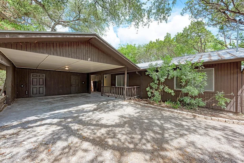 Building Photo - 6305 Forest Hills Dr