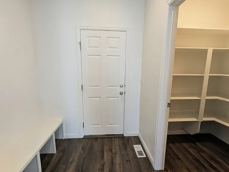 2123 N Wallflower Dr — Photo 10