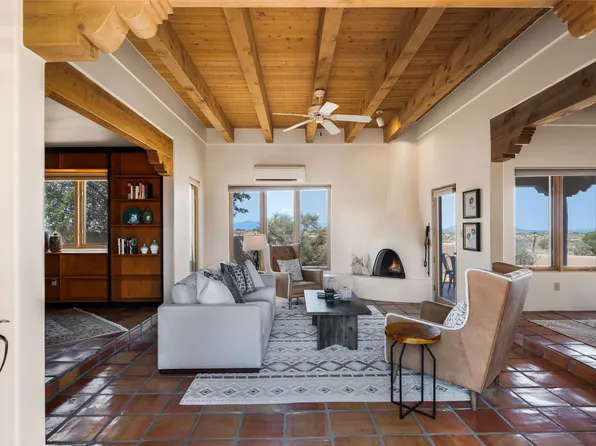 28 Tetilla Rd, Santa Fe, NM 87508