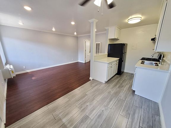 5th image of 5445 Sierra Vista Ave #27