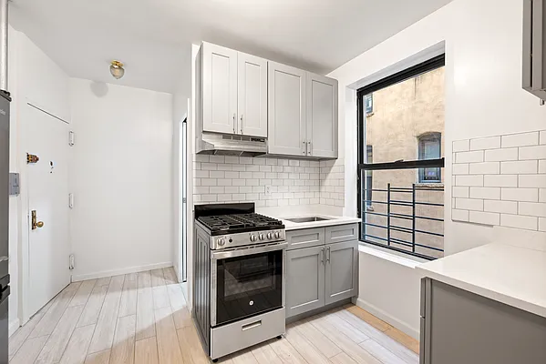 Rented by Living New York | media 12