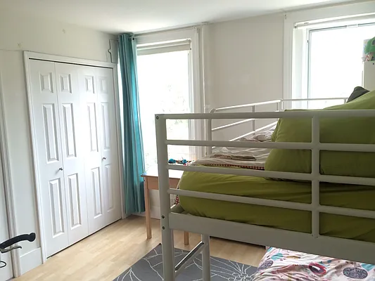 Rented by Realty Collective | media 10