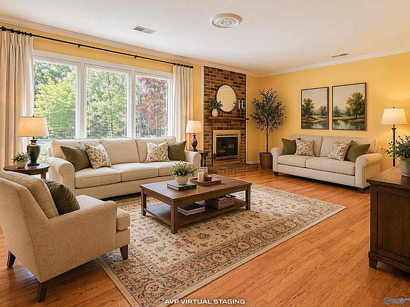 3rd image of 2804 Peabody Cir SE