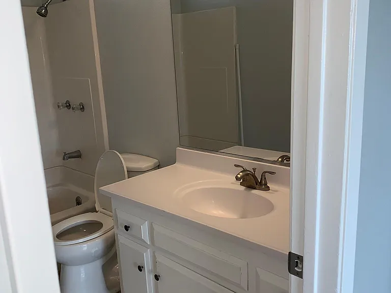 200 S Delano St #3 — Photo 13