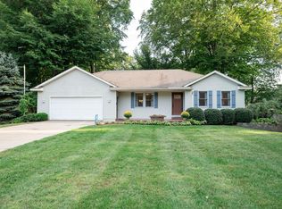 2174 Arapahoe Rd, Holland, MI 49424