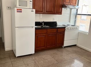 1217 Race St APT 3, Philadelphia, PA 19107