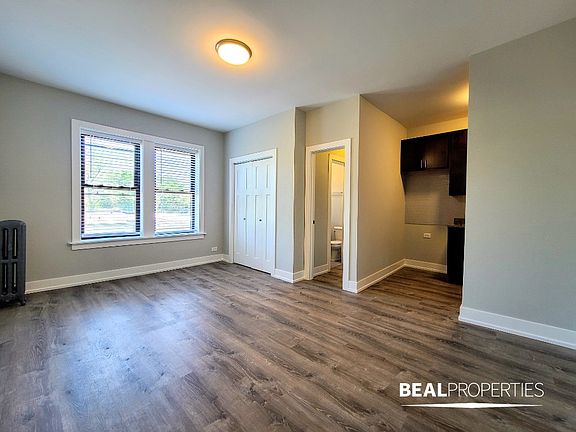2nd image of 4851 N Damen Ave #4851314
