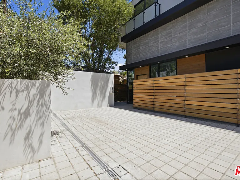1159 N Formosa Ave #5 — Photo 21