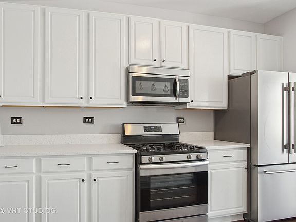 5th image of 140 Schneider Ct