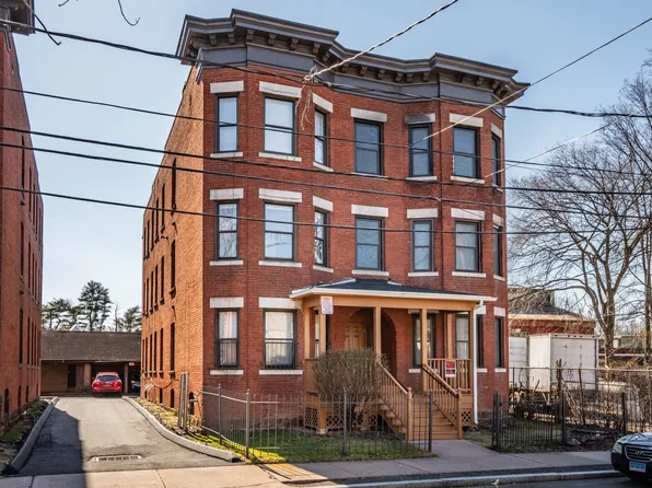 21 Harrison Place APT B, Hartford, CT 06112