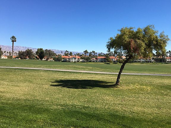 5th image of 689 Vista Lago Cir N #689