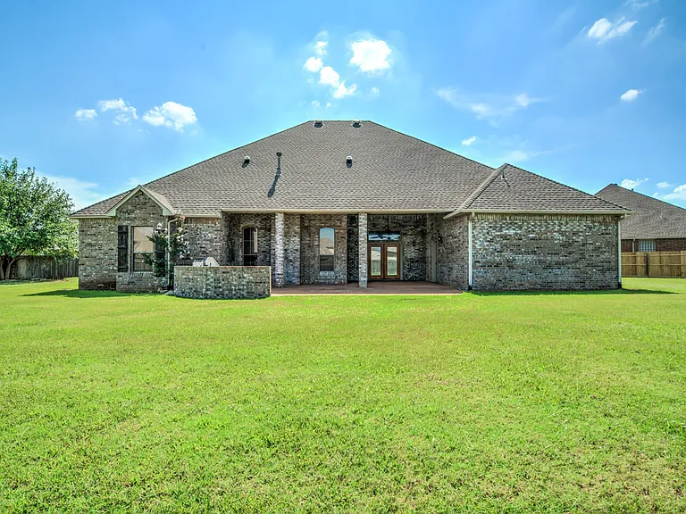 17108 Prestwick Cir — Photo 48
