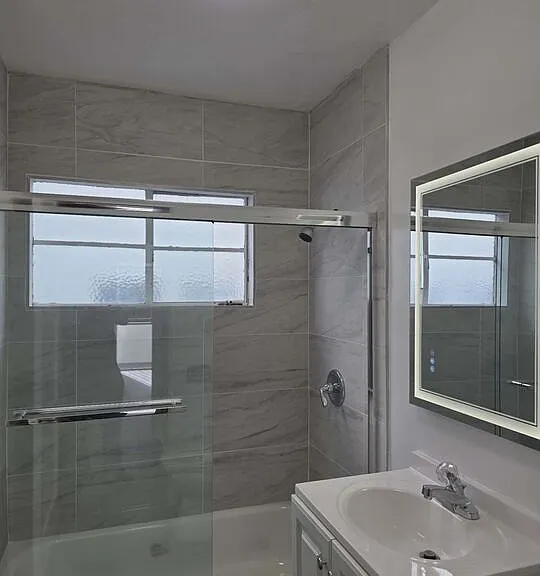 4233 Avocado St — Photo 3