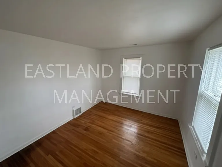 823 Custer Dr — Photo 2
