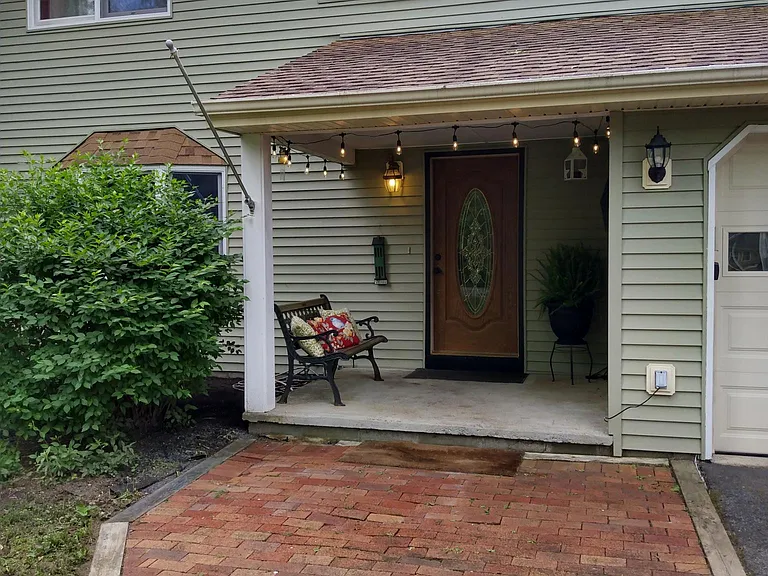 12 Cedarcrest Dr — Photo 2