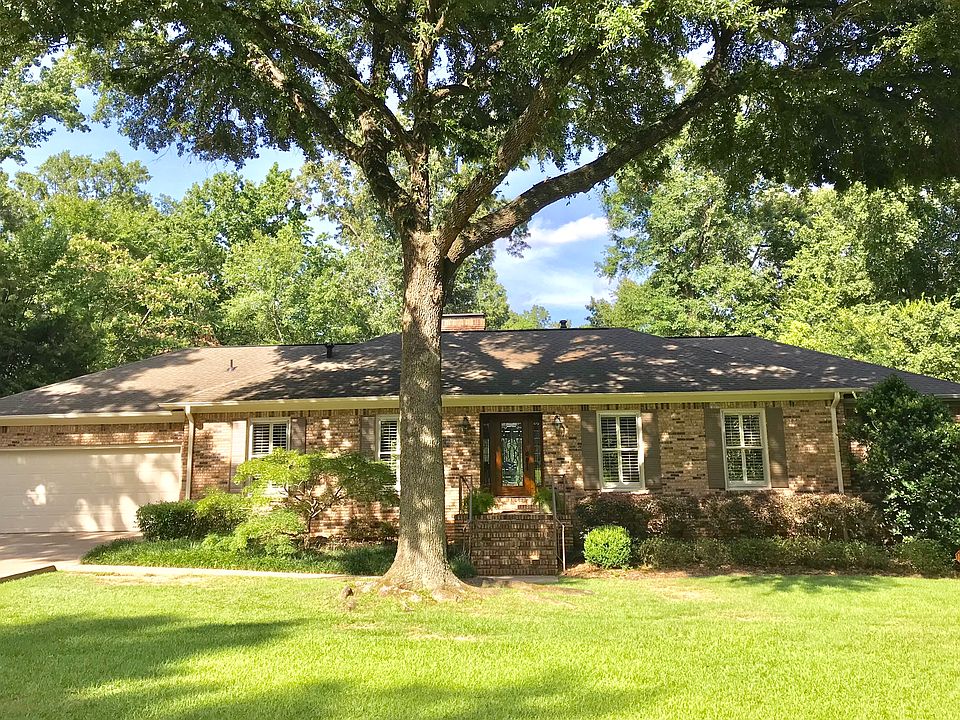 1st image of 636 Woodridge Dr