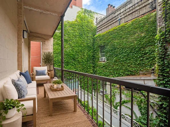 459 Hudson Street image 1 of 6