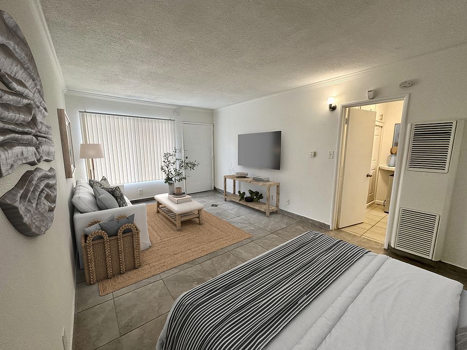 1st image of 3333 Mentone Ave #6B