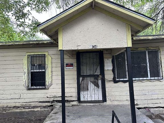 3rd image of 234 Doolittle St