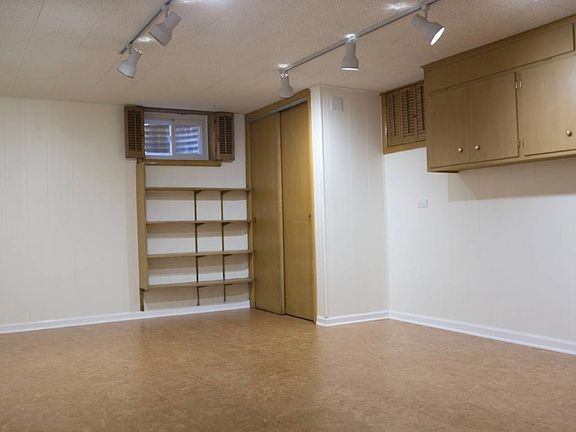 3rd image of 5144 N Monticello Ave #B