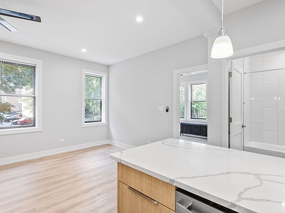 4th image of 1310-20 W Birchwood Ave #7501-1