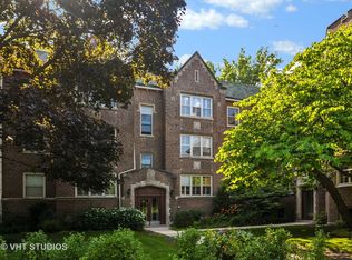 1214 Central St APT 3N, Evanston, IL 60201