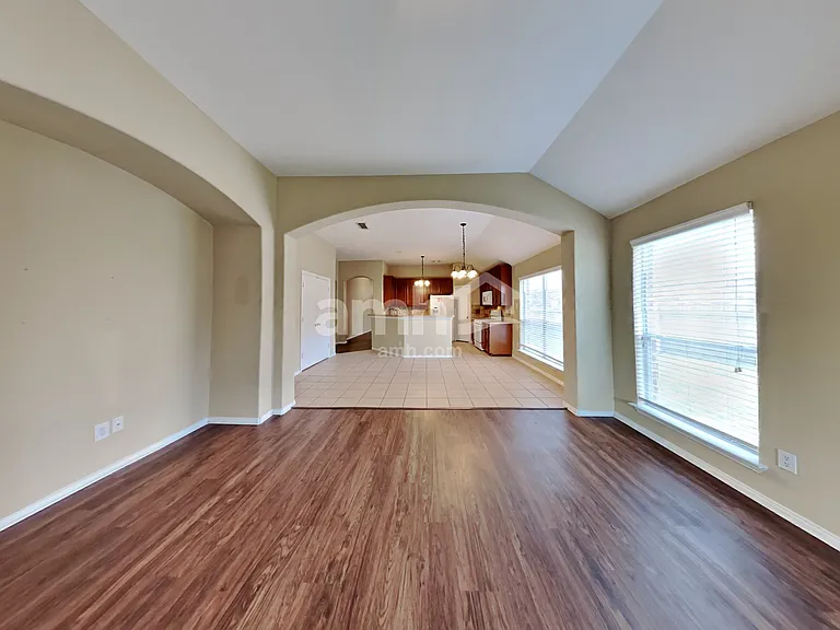 2918 Meridian Bay Ln — Photo 6