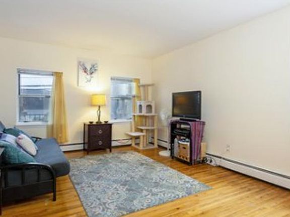 4th image of 384 Warburton Ave APT 1A