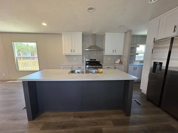 1400 E Roosevelt Ave Trailer 88, Grants, NM 87020