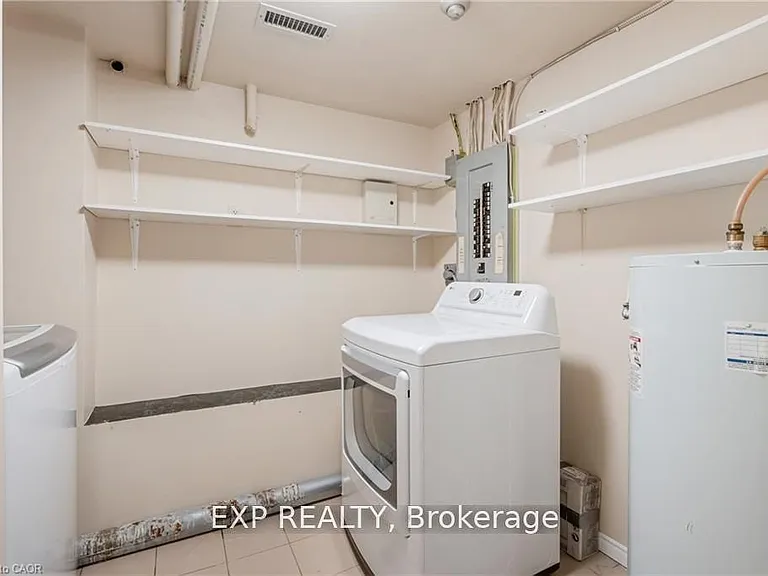 46 Herkimer St #2 — Photo 26