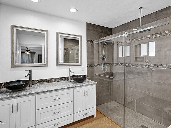 5th image of 10679 Janway Dr