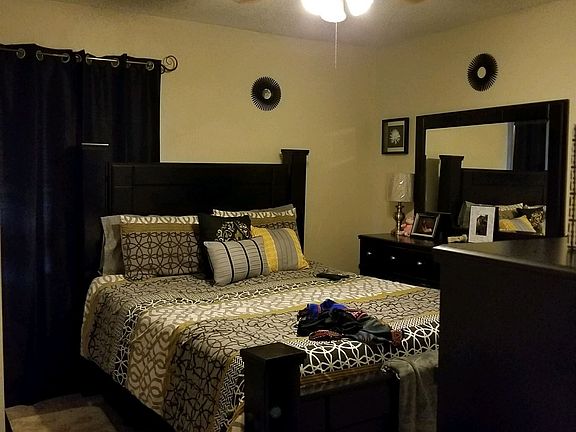 5th image of 303 Hoffman Dr