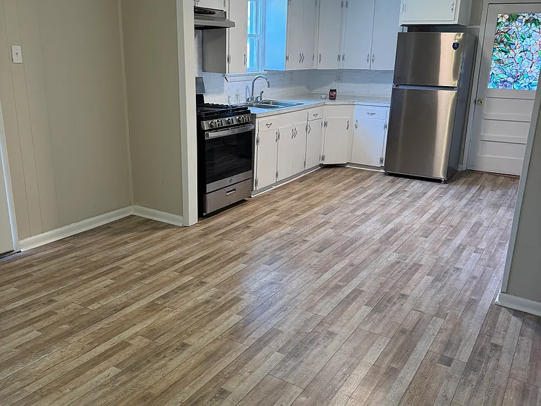 Open floor plan!