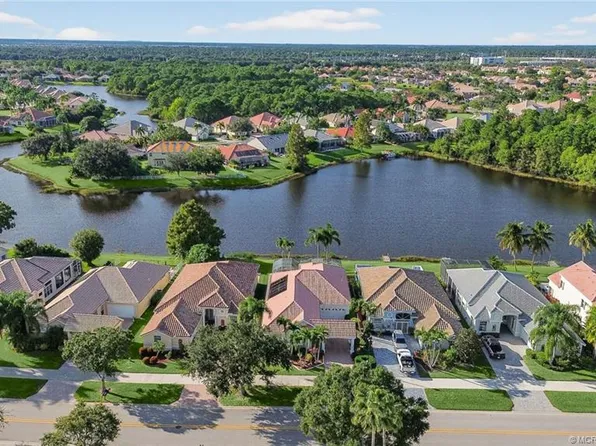 618 SW Lake Charles Cir, Port Saint Lucie, FL 34986