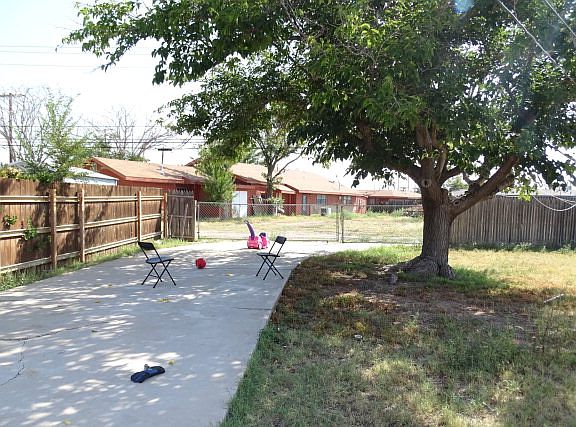 2nd image of 2508 Redbud Ave