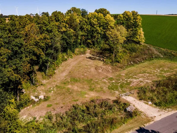 7600 Riles Rd, Middleton, WI 53562