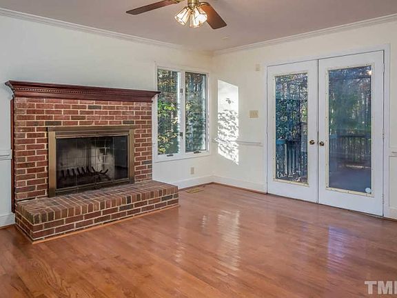 3rd image of 3401 Jordan Oaks Dr