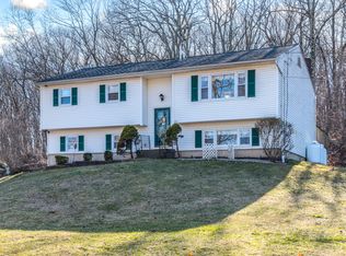 20 Colonial Dr, Danbury, CT 06811