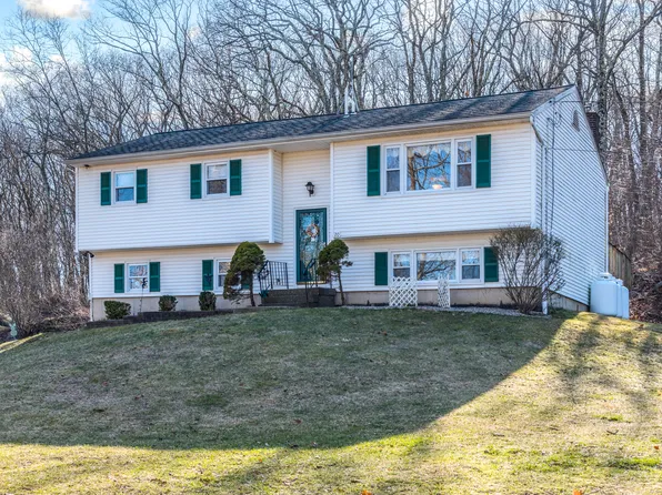 20 Colonial Drive, Danbury, CT 06811
