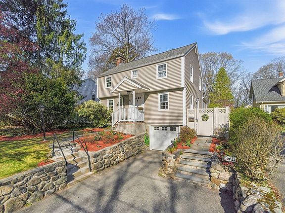 2nd image of 65 Spring St