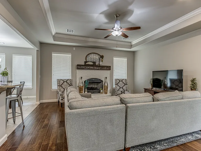 2700 Tranquilo Ln — Photo 10