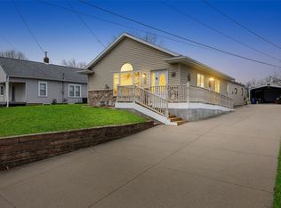 2426 Fruitland Blvd SW, Cedar Rapids, IA 52404