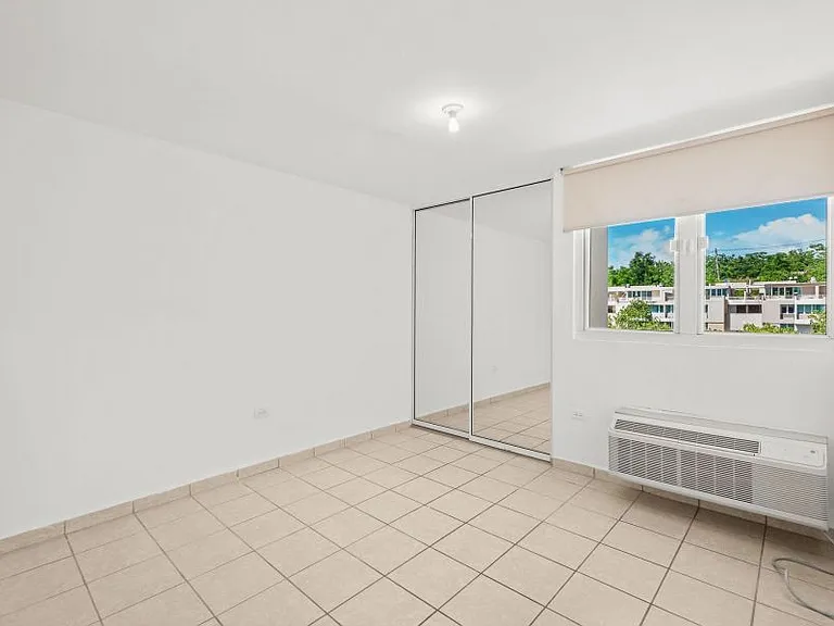 Cond Montecentro Apt L401 Calle Daguao 416 — Photo 24
