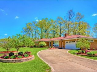 107 Greenhill Dr, Butler, PA 16001