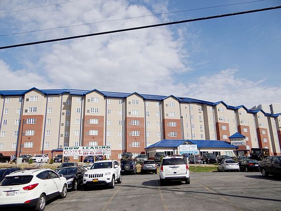 Central Place Exterior